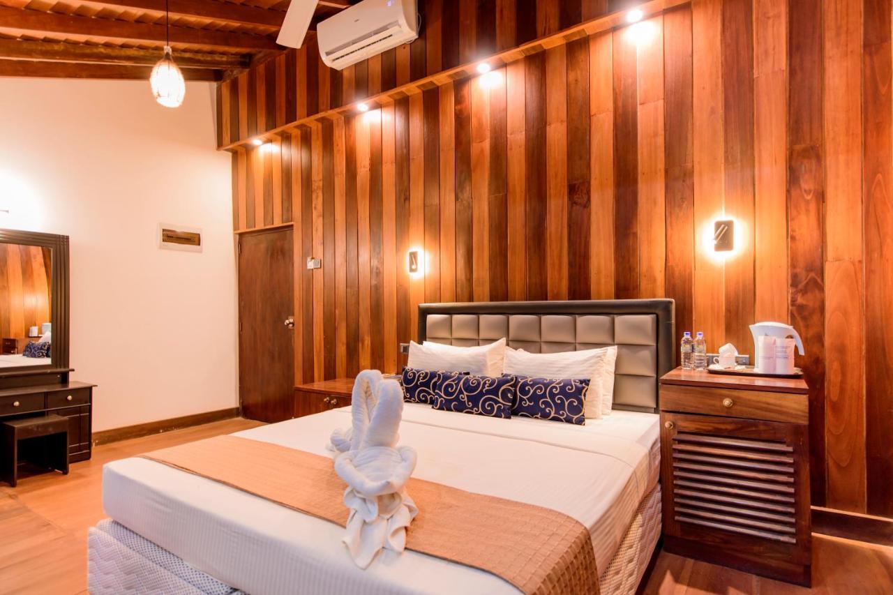 Sevonra Hotel Unawatuna Buitenkant foto