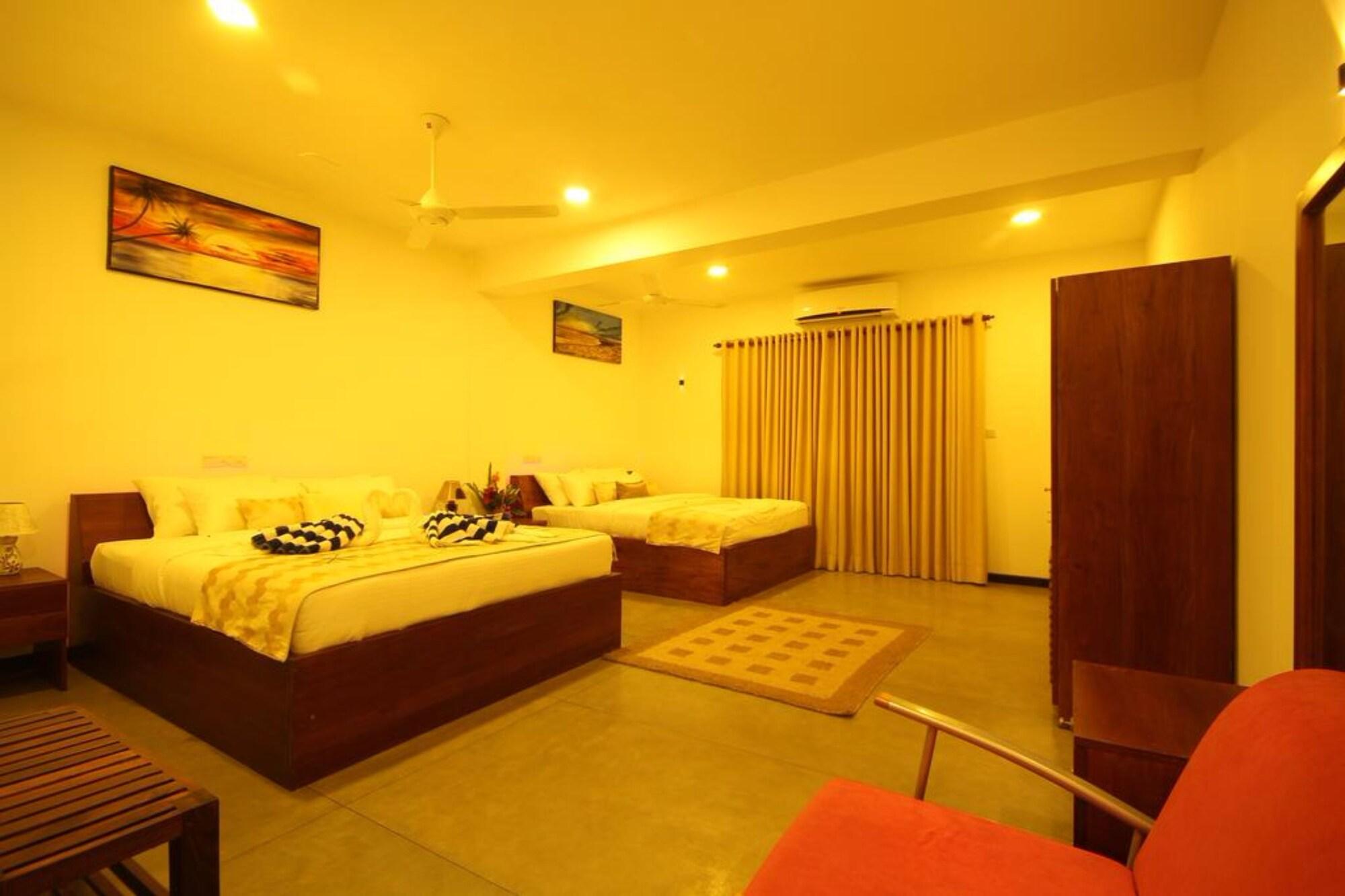 Sevonra Hotel Unawatuna Buitenkant foto