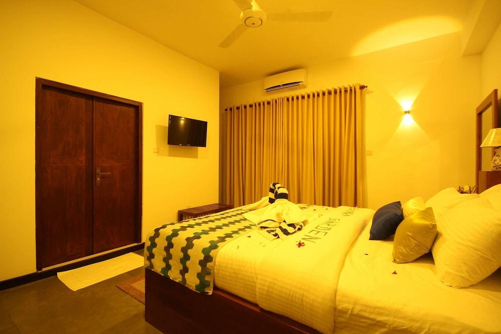 Sevonra Hotel Unawatuna Buitenkant foto