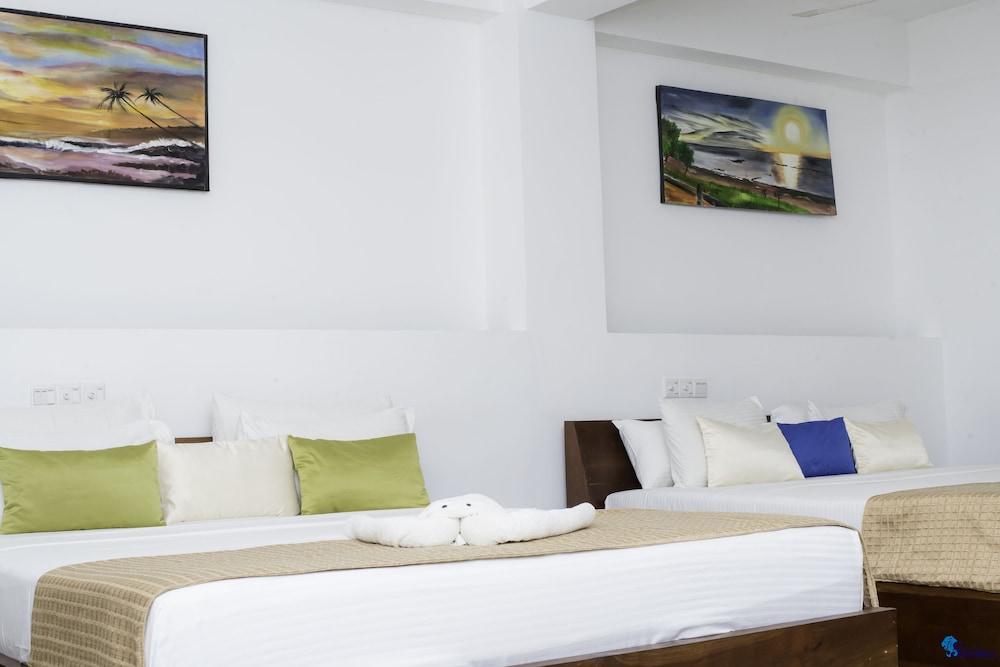 Sevonra Hotel Unawatuna Buitenkant foto