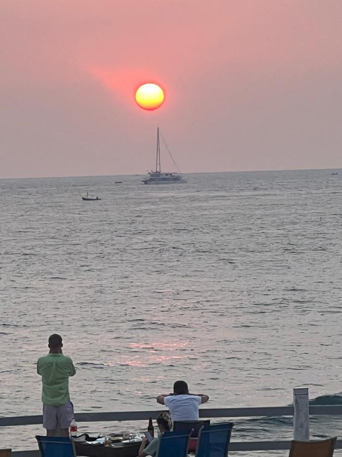 Sevonra Hotel Unawatuna Buitenkant foto