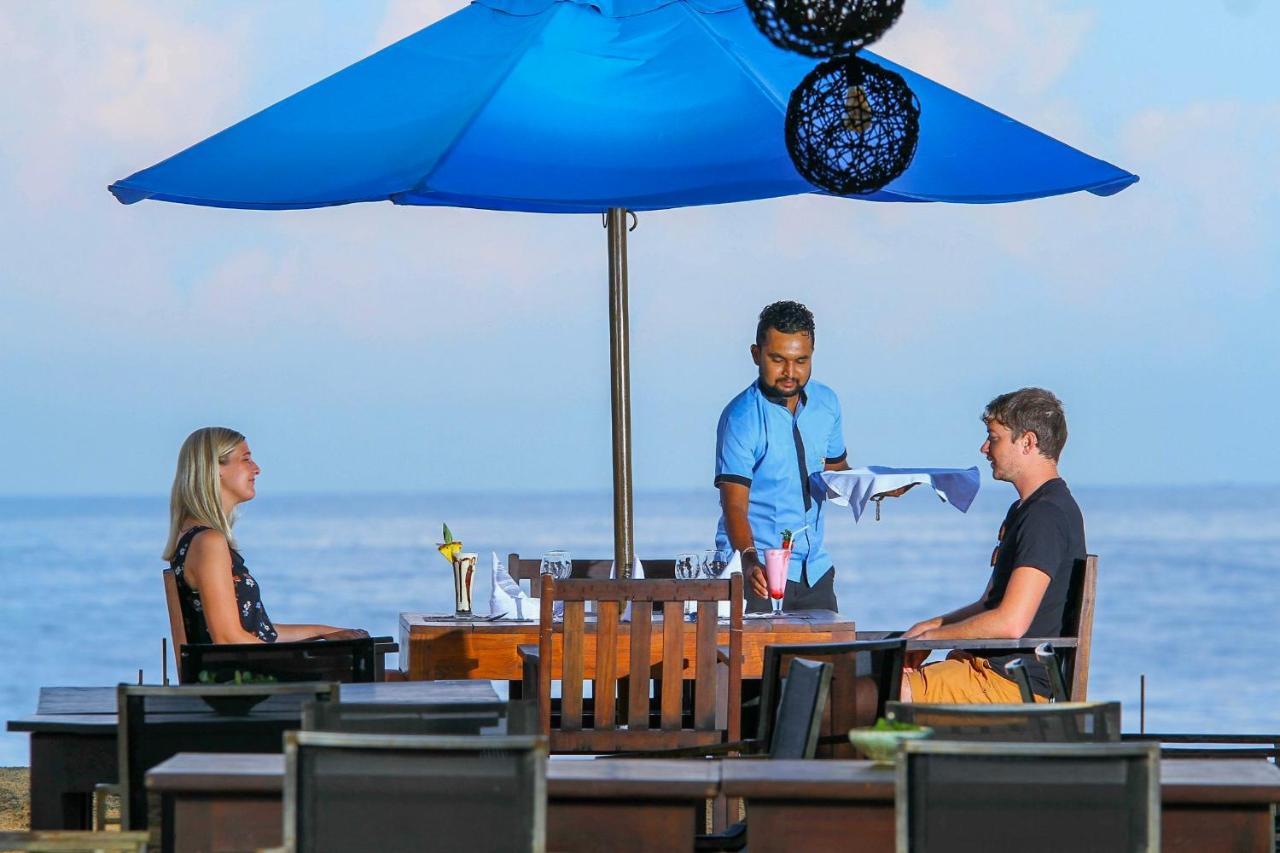 Sevonra Hotel Unawatuna Buitenkant foto