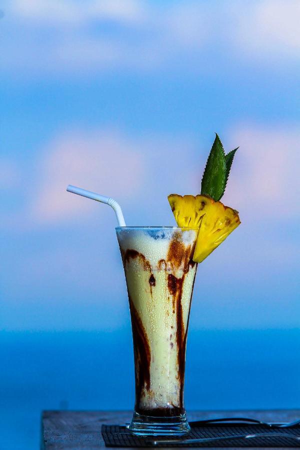 Sevonra Hotel Unawatuna Buitenkant foto