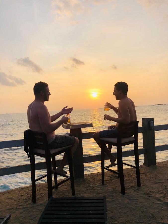 Sevonra Hotel Unawatuna Buitenkant foto